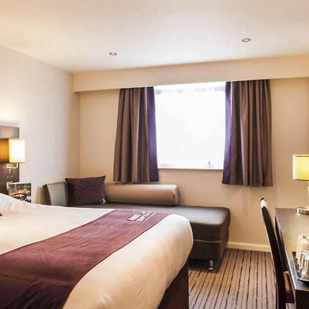 Premier Inn Aberdeen Airport - ไดซ์ ภายนอก รูปภาพ