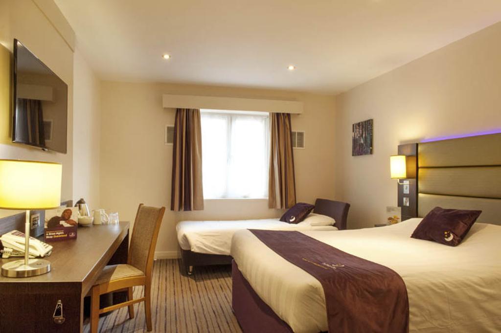 Premier Inn Aberdeen Airport - ไดซ์ ห้อง รูปภาพ