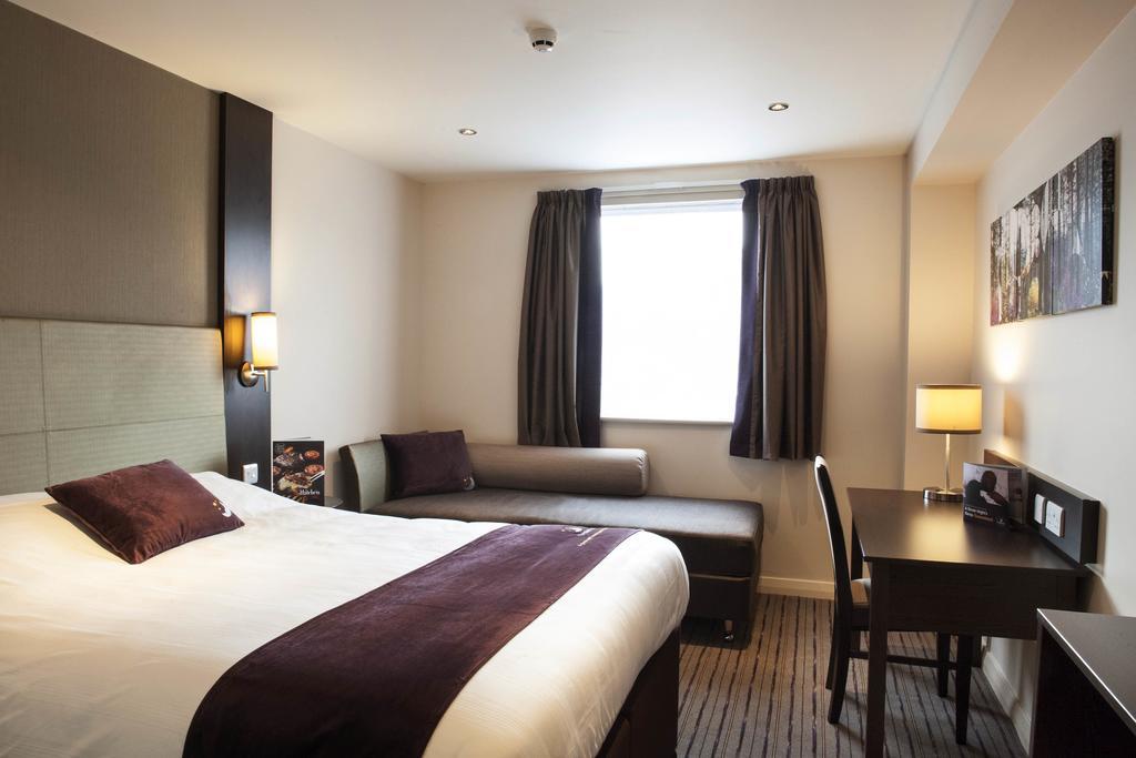 Premier Inn Aberdeen Airport - ไดซ์ ห้อง รูปภาพ