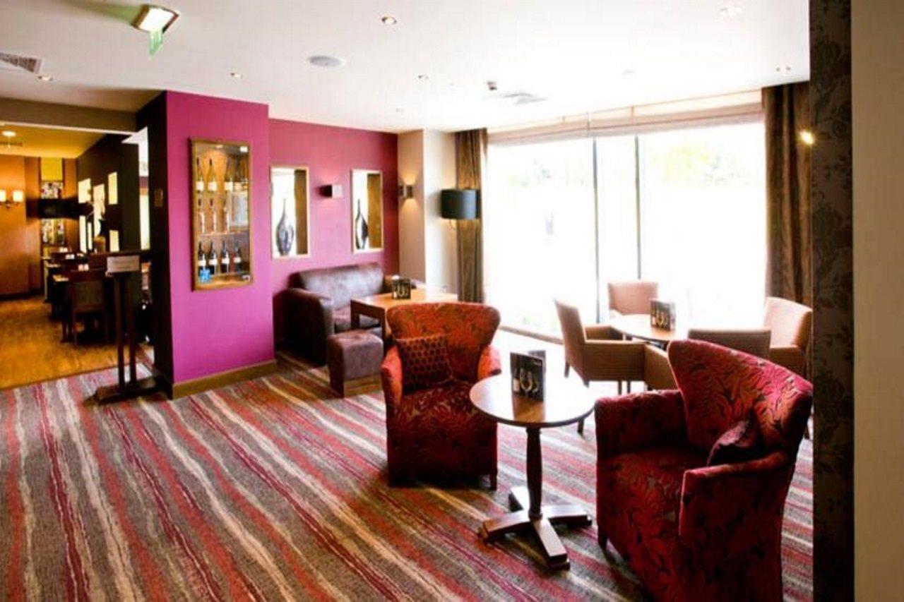 Premier Inn Aberdeen Airport - ไดซ์ ภายนอก รูปภาพ