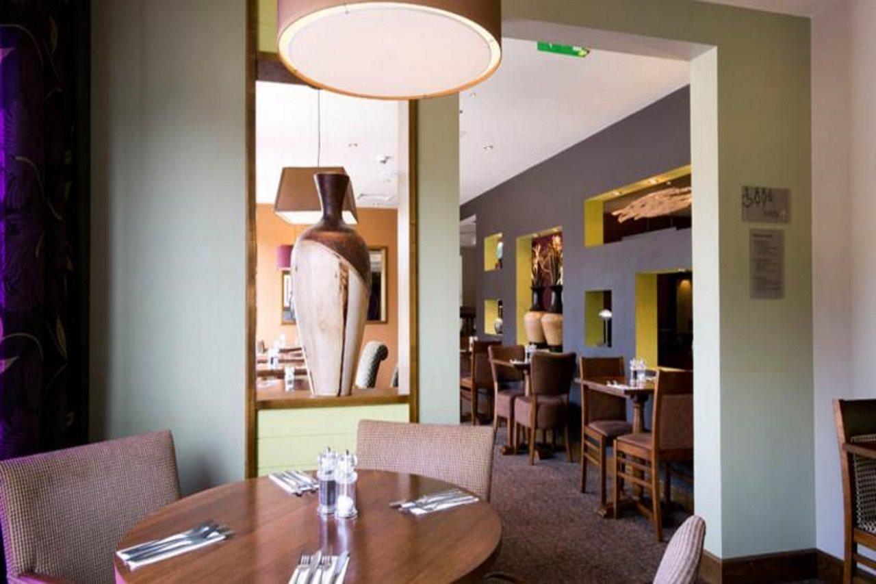 Premier Inn Aberdeen Airport - ไดซ์ ภายนอก รูปภาพ